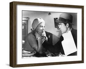 Bonnie and Clyde, Faye Dunaway, Warren Beatty, 1967-null-Framed Premium Photographic Print