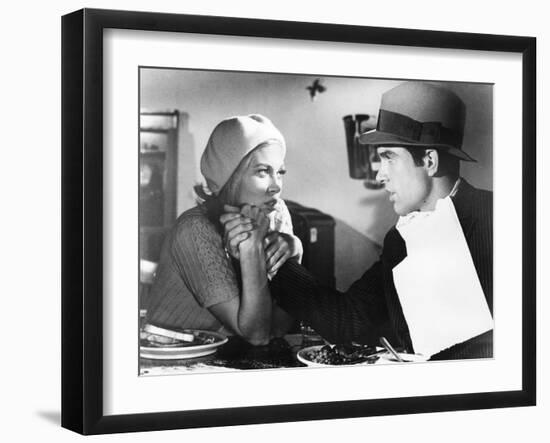 Bonnie and Clyde, Faye Dunaway, Warren Beatty, 1967-null-Framed Photo