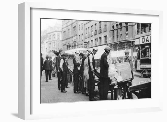 Bookstalls on Shoreditch High Street, London, 1926-1927-Whiffin-Framed Giclee Print