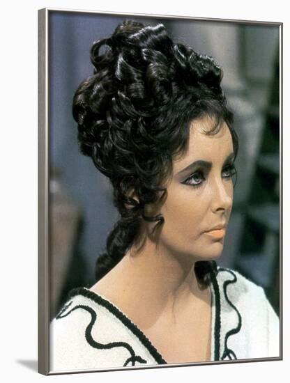 BOOM !, 1968 directed by JOSEPH LOSEY Elizabeth Taylor (photo)-null-Framed Photo