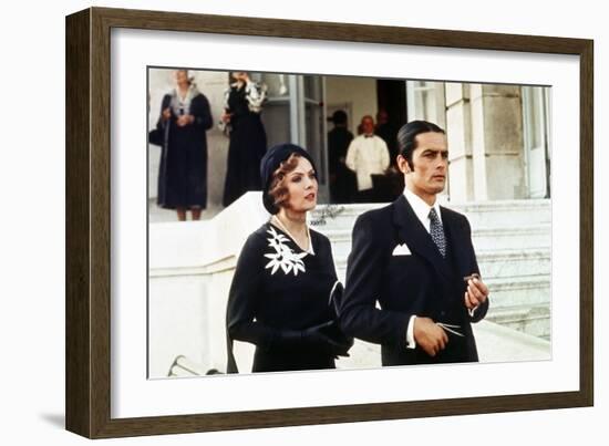 Borsalino by Jacques Deray with Corinne Marchand and Alain Delon, 1970 (photo)-null-Framed Photo