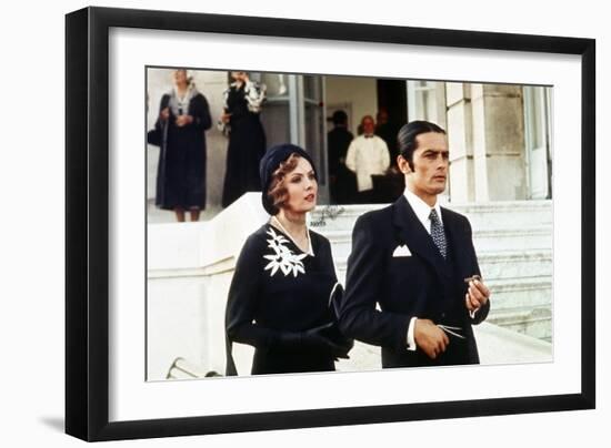 Borsalino by Jacques Deray with Corinne Marchand and Alain Delon, 1970 (photo)-null-Framed Photo