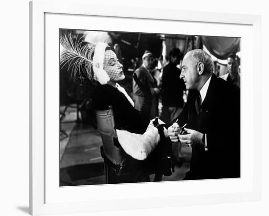 Boulevard du crepuscule SUNSET BOULEVARD by BillyWilder with Gloria Swanson and Cecil B. DeMille, 1-null-Framed Photo