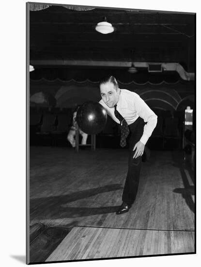 Bowler Releasing the Ball-Philip Gendreau-Mounted Photographic Print