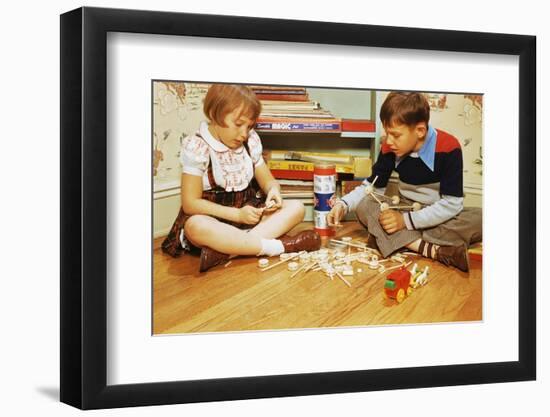 Boy and Girl Playing with Tinkertoys-William P. Gottlieb-Framed Photographic Print