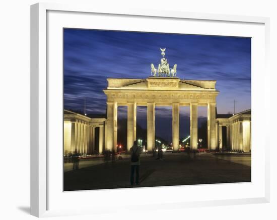 Brandenburg Gate (Brandenburger Tor) and Quadriga Winged Victory-Markus Lange-Framed Photographic Print