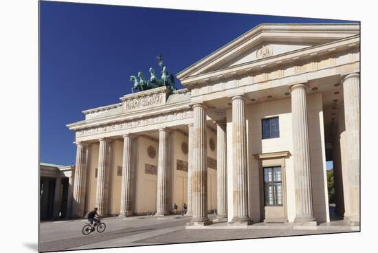 Brandenburg Gate (Brandenburger Tor), Pariser Platz square, Berlin Mitte, Berlin, Germany, Europe-Markus Lange-Mounted Premium Photographic Print