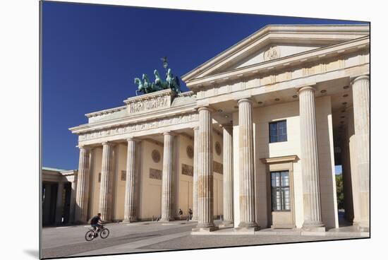 Brandenburg Gate (Brandenburger Tor), Pariser Platz square, Berlin Mitte, Berlin, Germany, Europe-Markus Lange-Mounted Photographic Print