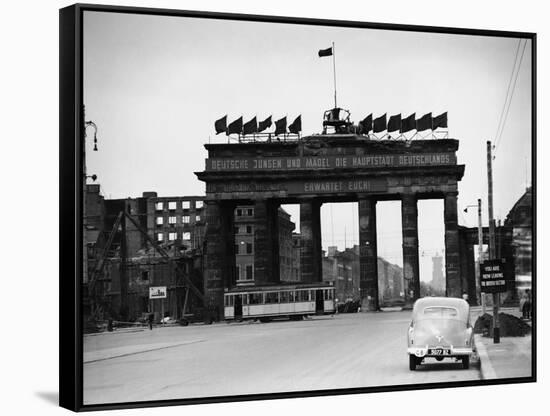 Brandenburg Gate-null-Framed Stretched Canvas