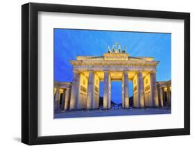 Brandenburg Gate-noppasin wongchum-Framed Photographic Print