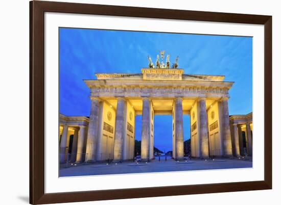 Brandenburg Gate-noppasin wongchum-Framed Photographic Print