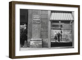 Brassaï et Gilberte à Genova-null-Framed Giclee Print