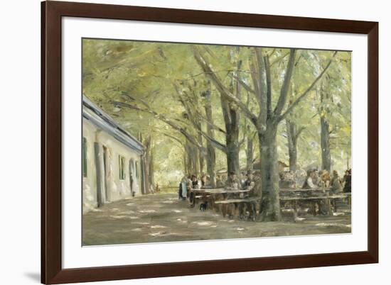 Brasserie de campagne à Brannenbourg (Bavière)-Max Liebermann-Framed Giclee Print