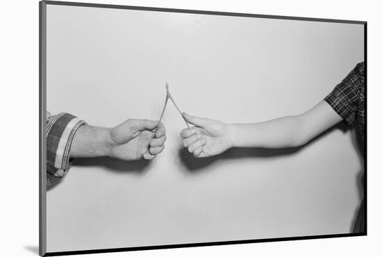 Breaking a Wishbone-Philip Gendreau-Mounted Photographic Print