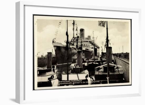 Bremerhaven, Nordschleuse, Dampfer Bremen-null-Framed Giclee Print