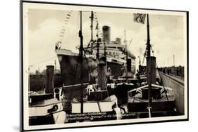 Bremerhaven, Nordschleuse, Dampfer Bremen-null-Mounted Giclee Print