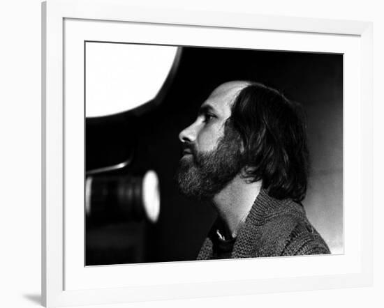 Brian by Palma sur le tournage du film Blow Out en, 1981 (b/w photo)-null-Framed Photo