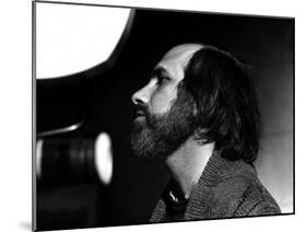 Brian by Palma sur le tournage du film Blow Out en, 1981 (b/w photo)-null-Mounted Photo