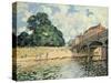 Bridge at Hampton Court, 1874-Alfred Sisley-Stretched Canvas