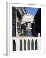 Bridge of Sighs Crossing Rio Del Palazzo, Venice, Veneto, Italy-Sergio Pitamitz-Framed Photographic Print