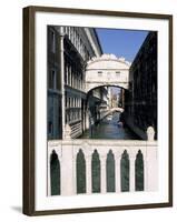 Bridge of Sighs Crossing Rio Del Palazzo, Venice, Veneto, Italy-Sergio Pitamitz-Framed Photographic Print