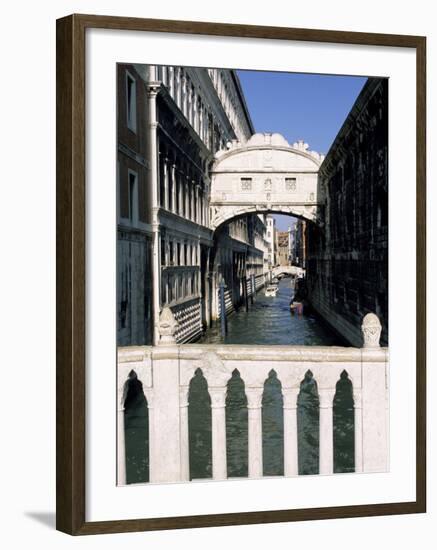 Bridge of Sighs Crossing Rio Del Palazzo, Venice, Veneto, Italy-Sergio Pitamitz-Framed Photographic Print