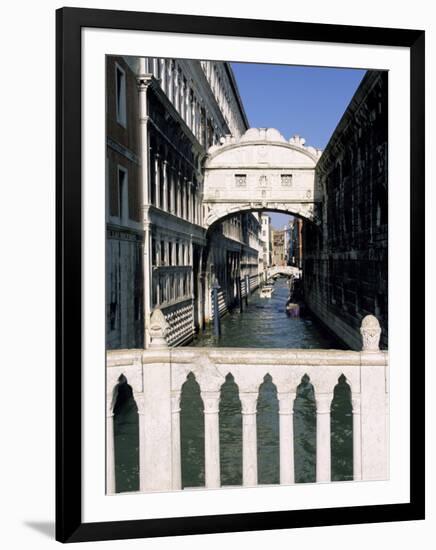 Bridge of Sighs Crossing Rio Del Palazzo, Venice, Veneto, Italy-Sergio Pitamitz-Framed Photographic Print