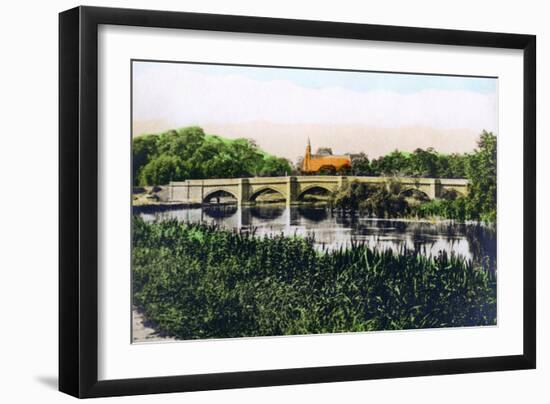 Bridge over the River Thames at Clifton Hampden, 1926-null-Framed Giclee Print