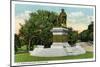 Bridgeport, Connecticut - Seaside Park View of the P T Barnum Monument-Lantern Press-Mounted Art Print