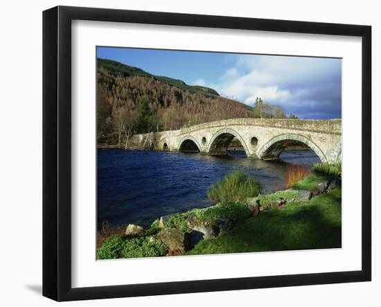 Bridges, Kenmore, Loch Tay, Scotland, United Kingdom, Europe-Ethel Davies-Framed Photographic Print