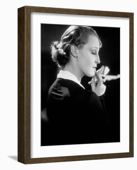 Brigitte Helm: Abwege, 1928-null-Framed Photographic Print