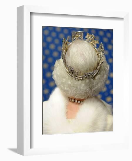 Britain's Queen Elizabeth Leaves the Houses of Parliament in London-null-Framed Photographic Print