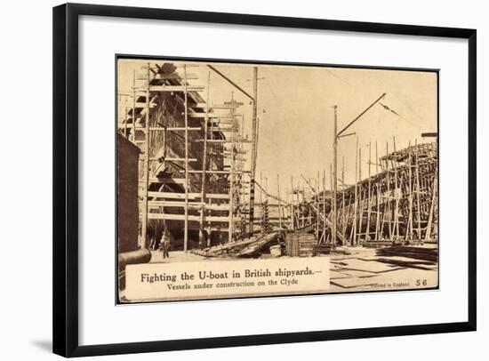 Britisches U Boot in Der Werft-null-Framed Giclee Print