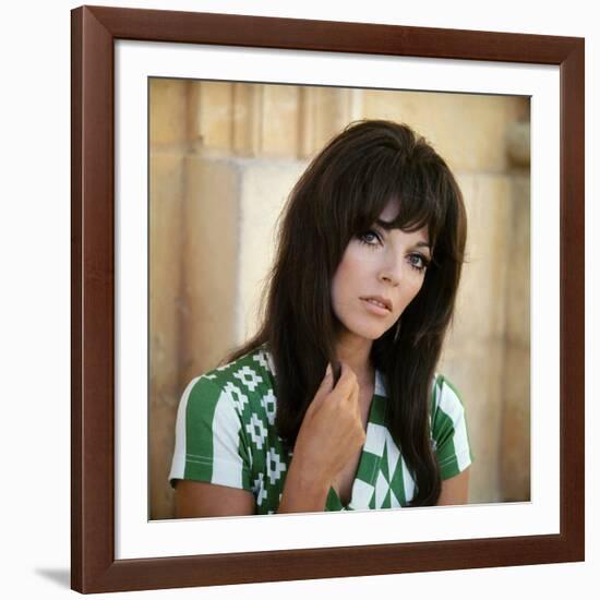 British actress Joan Collins 1965 (photo)-null-Framed Photo