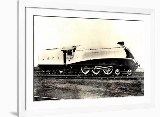 British Aero. Locomotive, L.N.E.R, Pacific 231,No 2509-null-Framed Giclee Print