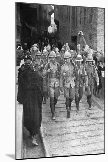 British Troops on the Way to Baghdad, First World War, 1917-null-Mounted Giclee Print