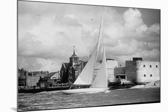 British Yacht Sceptre in Portsmouth Harbor, Making Trail Run For America's Cup Race-Mark Kauffman-Mounted Photographic Print