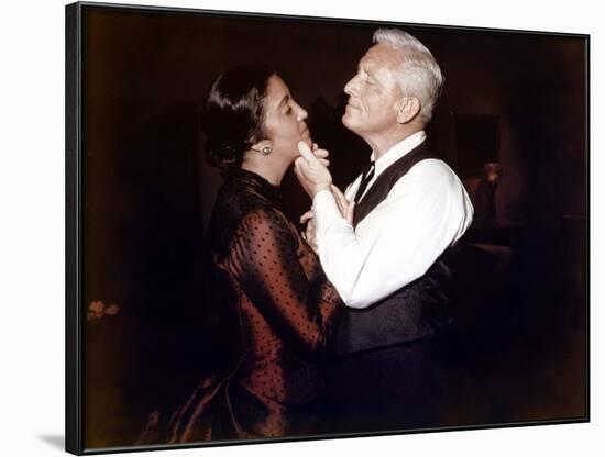 BROKEN LANCE, 1954 directed by EDWARD DMYTRYK Katy Jurado and Spencer Tracy (photo)-null-Framed Photo