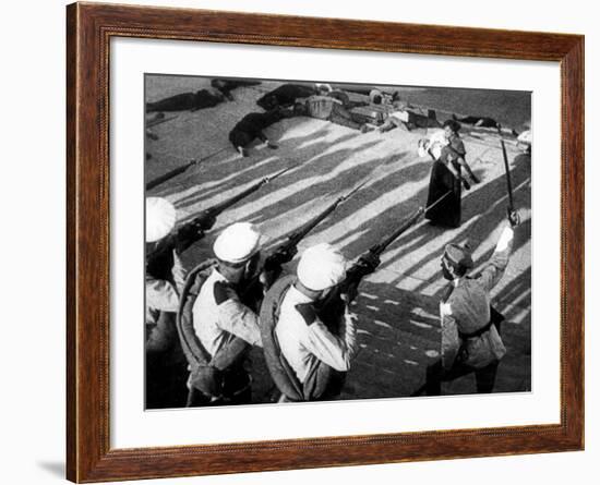 Bronenosets Potyomkin (Battleship Potemkin), 1925-null-Framed Photographic Print