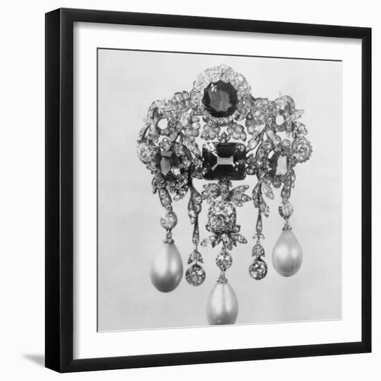 Brooch-null-Framed Photographic Print