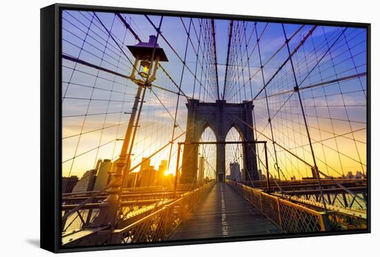 Brooklyn Bridge Sunset New York Manhattan Skyline NY NYC USA-holbox-Framed Stretched Canvas