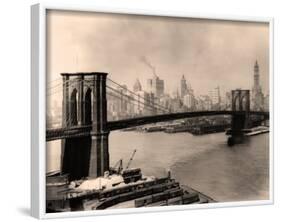 Brooklyn Bridge-null-Framed Poster