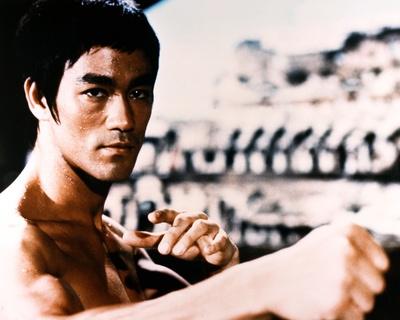 Bruce Lee Fighting Posed in Topless with Closed Knuckles- Photograph Print'  Photo - Movie Star News 