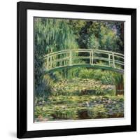 Bruecke in Monets Garten Mit Weissen Seerosen, 1899-Claude Monet-Framed Giclee Print