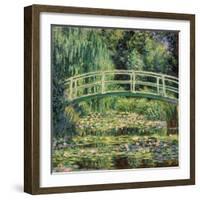 Bruecke in Monets Garten Mit Weissen Seerosen, 1899-Claude Monet-Framed Giclee Print