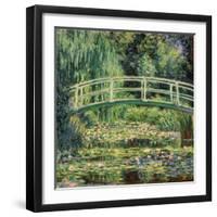 Bruecke in Monets Garten Mit Weissen Seerosen, 1899-Claude Monet-Framed Giclee Print