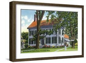 Brunswick, Maine - Exterior View of the Harriet Beecher Stowe House-Lantern Press-Framed Art Print