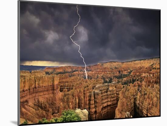 Bryce Canyon National Park, Utah, USA-Dave Welling-Mounted Photographic Print