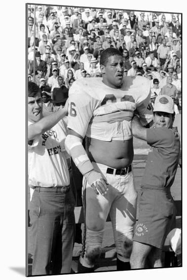 Buck Buchanan in Locker-Room, Superbowl I, Los Angeles, California, January 15, 1967-Bill Ray-Mounted Photographic Print