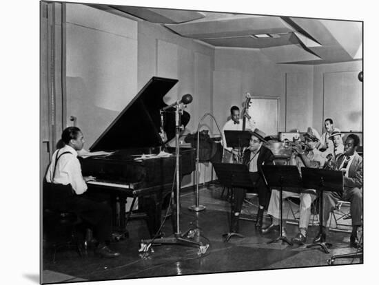 Buck Clayton, Charlie Parker, Dexter Gordon, Charles Thompson, Danny Barker, Jimmy Butts, JC Heard-null-Mounted Photo